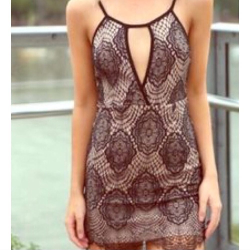 DREAM STATE Dress- NWT- Black LACE w lining- XS - Picture 2 of 5